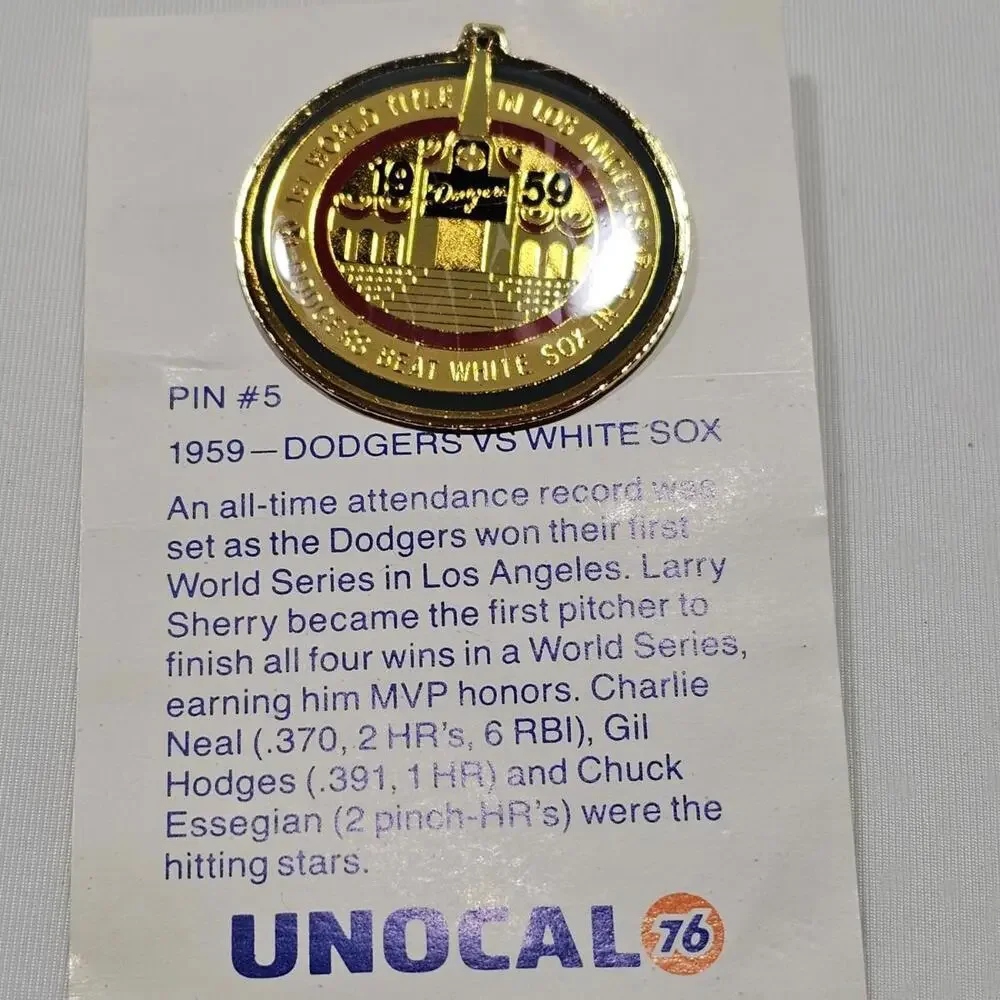 Vintage LA Dodgers Pin Dodgers vs White Sox Unocal 76 1st World Series Win LA - Picture 3 of 4